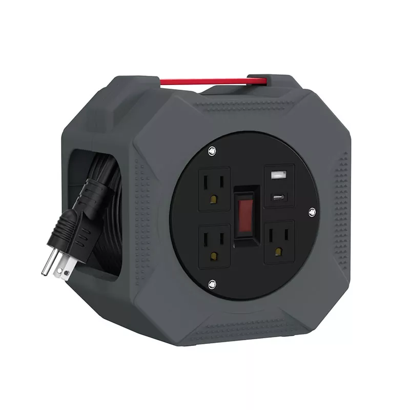 Enrouleur de cordon en plastique Usb2.4a à 3 prises, 30 pieds Enrouleur de cordon en plastique Usb2.4a à 3 prises, 30 pieds