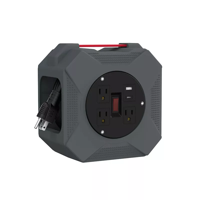 Enrouleur de cordon en plastique 3 prises Usb2.4a 45 pieds Enrouleur de cordon en plastique 3 prises Usb2.4a 45 pieds