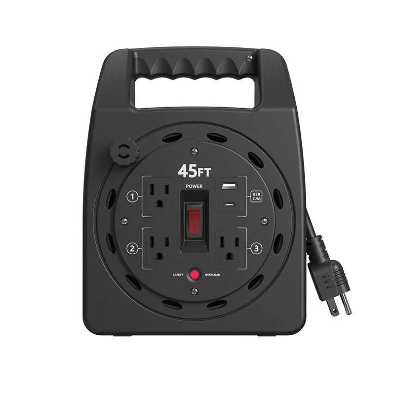 Bobine en plastique 45ft de corde des débouchés Usb2.4a de 3 avec la protection de surcharge Bobine en plastique 45ft de corde des débouchés Usb2.4a de 3 avec la protection de surcharge