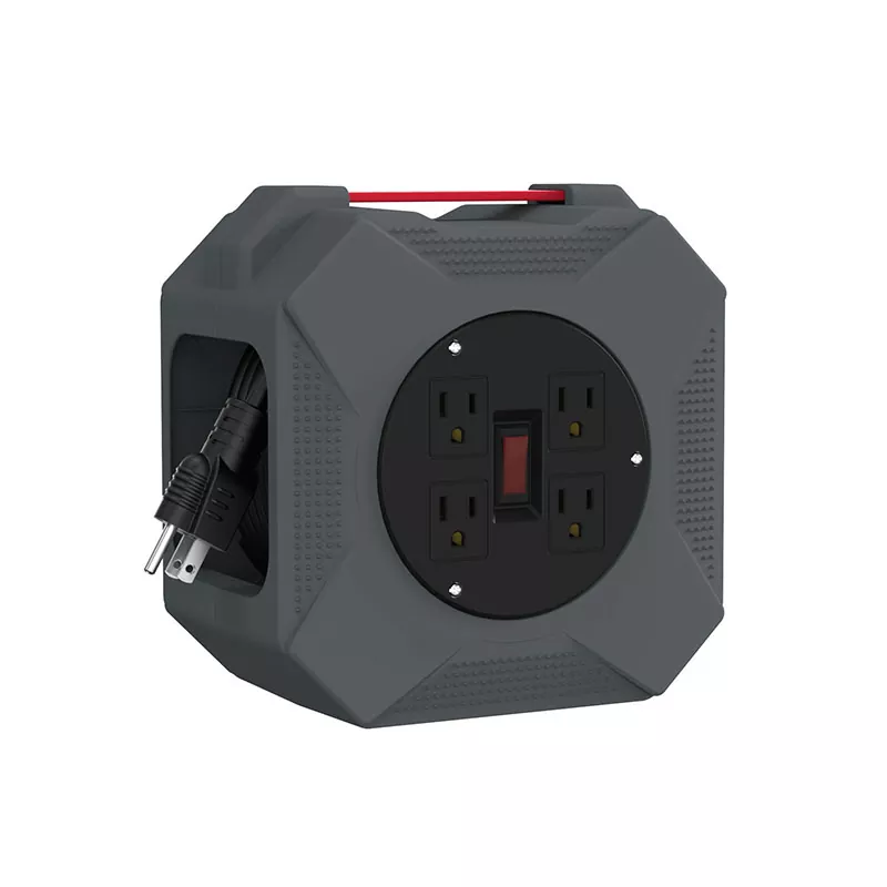 Enrouleur de cordon en plastique 4 prises 45 pieds Enrouleur de cordon en plastique 4 prises 45 pieds